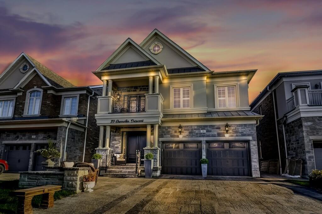 Luxury suburban estate