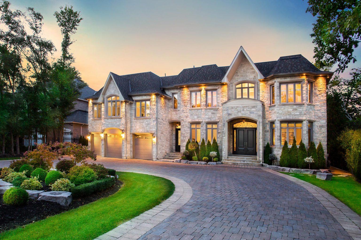 Modern luxury twilight home
